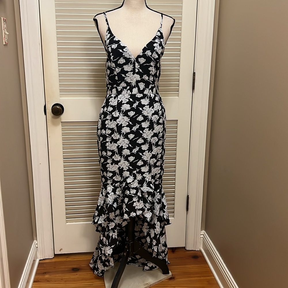 Lulus Darling Daylily White and Black Floral Print High-Low Maxi Dress, NWT - Picture 3 of 17